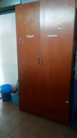Lemari Arsip Bekas Mulus