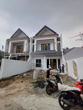 Rumah strategis modern Jagakarsa,hanya 3 unit cash /kpr