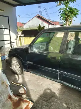 Suzuki Escudo type SB 416/2 WD/Escudo/bravo 1997 warna hijau coklat