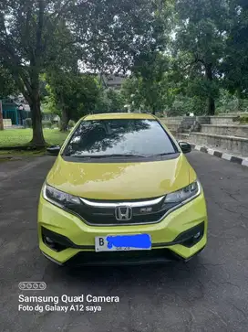 Di jual cepat jazz kuning lemon tinggal pake