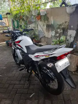 verza 2014 plat W sidoarjo
