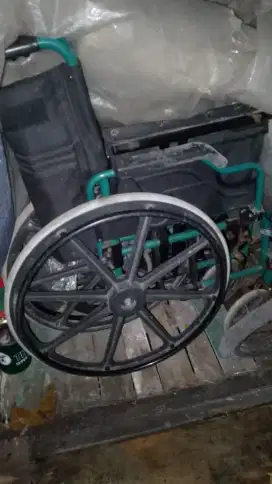 Kursi roda disabel