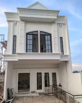 Rumah Mewah 2 LT Di Hook Dekat Jalan Tipe 96/107