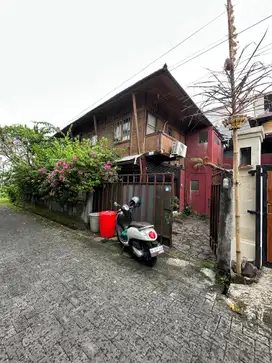 Dijual rumah wooden house central berawa jalan semat canggu bali