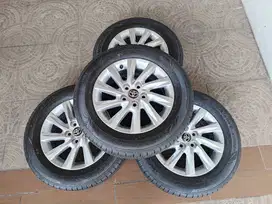 Velg Innova Zenix R16 + Ban Dunlop 205/65 Kondisi 99% (Ori Copotan)