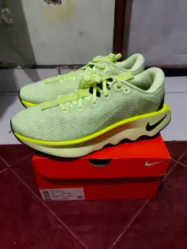 Sepatu Lari Nike Motiva Walking Size 42.5 Kondisi Baru Original 100%