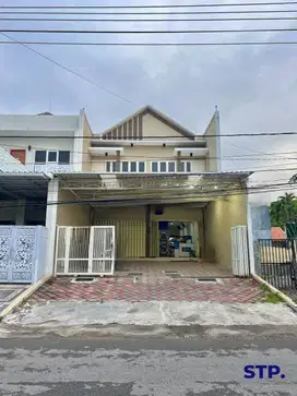 Ruko 2 lantai siap pakai di komplek perumahan Jemursari