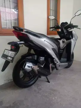 LOW KM! NEW VARIO 150 KEYLESS CBS ISS PAJAK BARU BAYAR ORI KAYA BARU!!