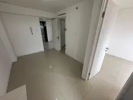 DISEWAKAN 2BR UNFURNISHED 2BR 6BULAN APARTEMEN BASSURA CITY - FREE IPL