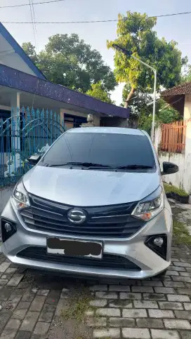 Sigra R Deluxe 1.2 2022 silver