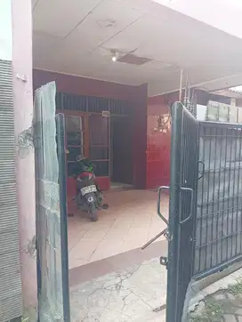 Di sewakan / Dijual Rumah Karang Tengah Kota Tangerang