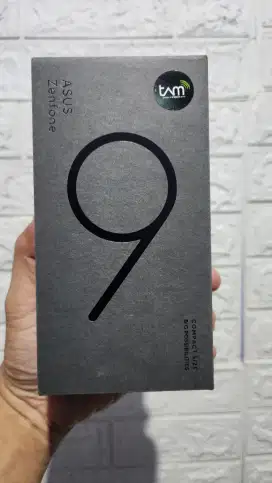 Asus Zenfone 9. Like new