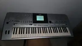 Yamaha PSR S900