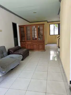 Rumah luas 160 m2, Mediterania style, dekat stasiun LRT