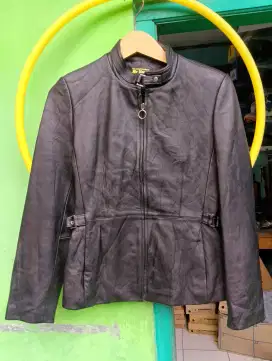 Jaket Kulit Domba Jin Young