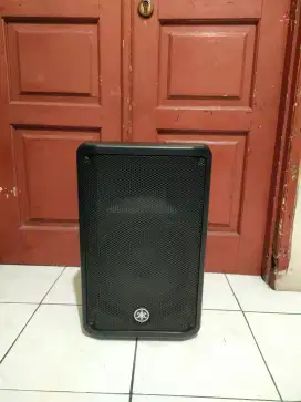 Speaker Aktif Yamaha DBR 10