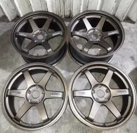 Velg ring 18 
Volkrays TE37 
Lebar 8-9 
Et40 
Pcd 5x114 pnp 5x112