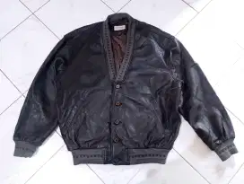 Jaket kulit merk Friendly Original