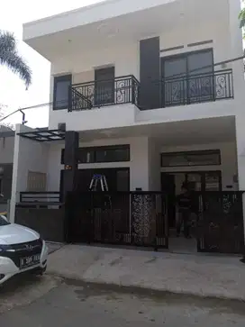 Dijual Rumah Mewah Modern Buah Batu Regency Kota Bandung