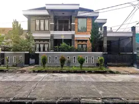 Rumah mewah siap huni dekat stasiun tol di pondok kopi jakarta timur