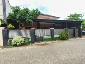 Di jual rumah siap huni tanah luas akses jalan lebar di sukatani dpk.