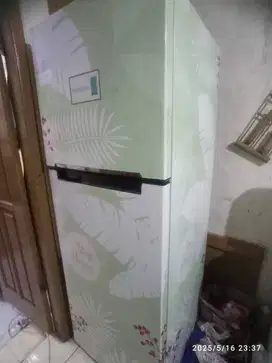 Samsung 2 Pintu kapasitas 450 liter