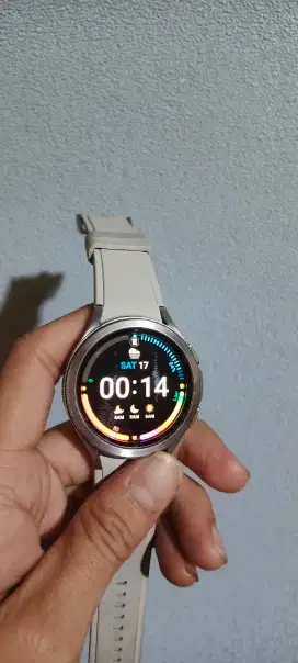 Samsung Galaxy Watch4 Classic (3FQF) 46mm Model SM-R890