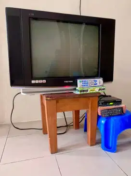 TV 21 INCH POLYTRON FM RADIO SLIM FLAT NORMAL