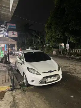 Ford Fiesta tipe tertinggi 2012