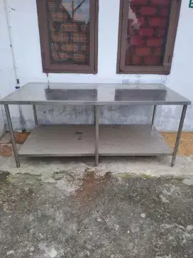 Meja stainless bekas