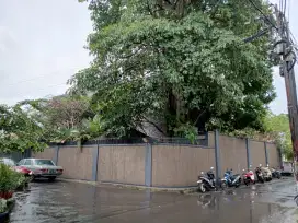 Rumah Lux Strategis ada Kolam Renang di Cijagra Buah Batu
