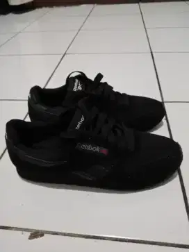 Reebok Full Black Klasik