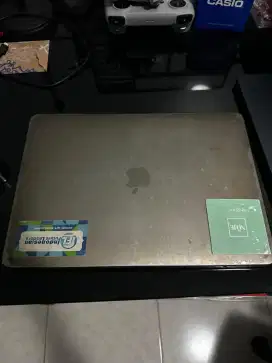 Macbook Pro 2017 8/128