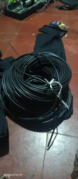 Kabel Screen Awg 4x0,75 panjang 90 meter