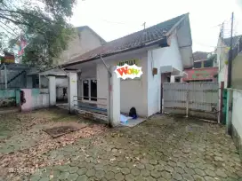 Rumah Tua Cocok utk Usaha/ Kantor di Jalan Banteng Buah Batu Lengkong