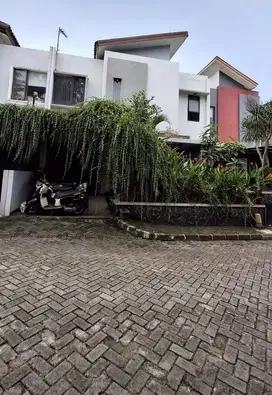 Harus Terjual Cepat Rumah Bagus Siap Huni di QB Townhouse Palem Puri B
