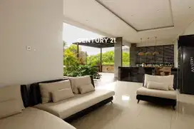 FOR SALE 3BR Villa With View At BENOA Dharmawangsa