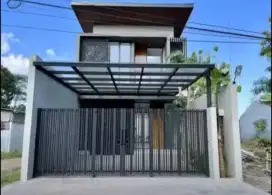 Kanopi transparan