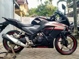 Honda CBR K45 lengkap motor sehat walafiat keterangan detail dibawah