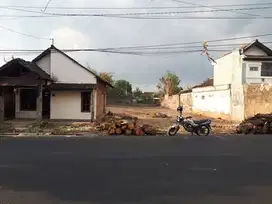 Lahan Luas Strategis di Suparjan Mangunwijaya - Kediri