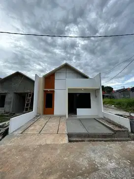 SIAP AKAD Rumah 2 Lantai Konsep Scandinavian di Pinggir Jalan Citayam