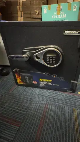 Dijual Brankas Krisbow Fire Safe Box 10091304-Kondisi Like New!