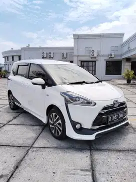 Toyota Sienta 1.5 Q AT 2017 Putih (Free BBN JKT) Promo Tdp 15jt