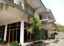 Dijual Bamgunan Eks Hotel Di Jalan Padasaluyu Setiabudi