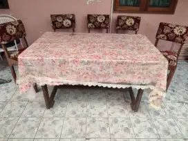 Meja makan dan buffet