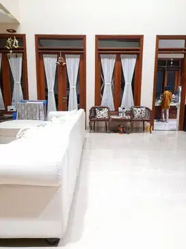 Dijual Rumah Asri Dan Nyaman Di Setraduta