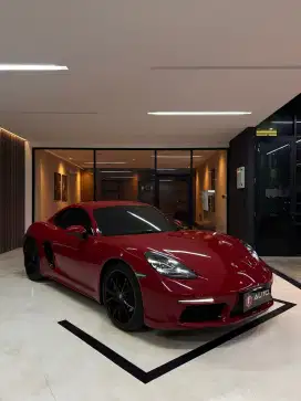 PORSCHE 718 CAYMAN 2.0 AT 2020 LIKE NEW