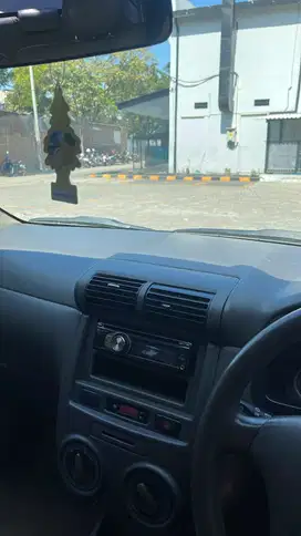 Toyota Avanza 2011 Bensin