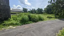 DEKAT HYATT REGENCY: Tanah Palagan km 9, Tepi Aspal Sudah SHM