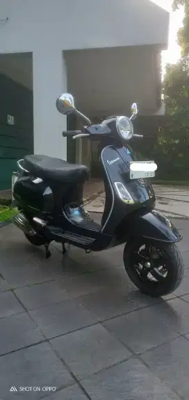 Vespa LX 150 2Vie 2011 Low KM Good Condition